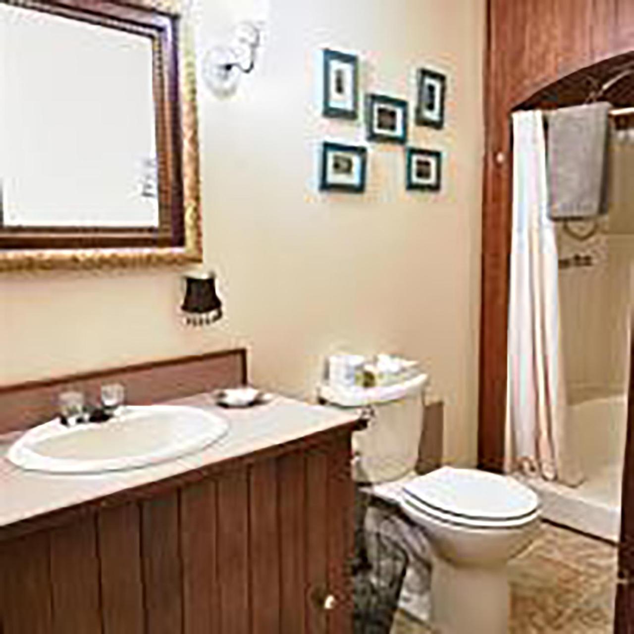 Wedgwood Manor And Glamping Retreat Hotel Crawford Bay Luaran gambar